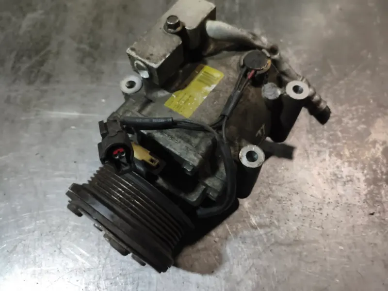 Фото: Компрессор кондиционера Ford Focus DAW 1998-2007