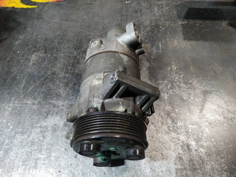 Фото: Компрессор кондиционера Nissan Bluebird Sylphy G11 2005-2012