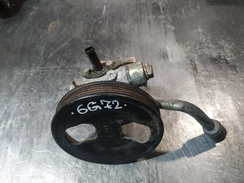 Фото: ГУР Mitsubishi Sigma F17A 1990-1999