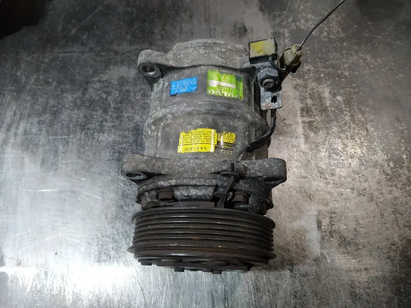 Фото: Компрессор кондиционера Volvo S70 LS 1997-2000