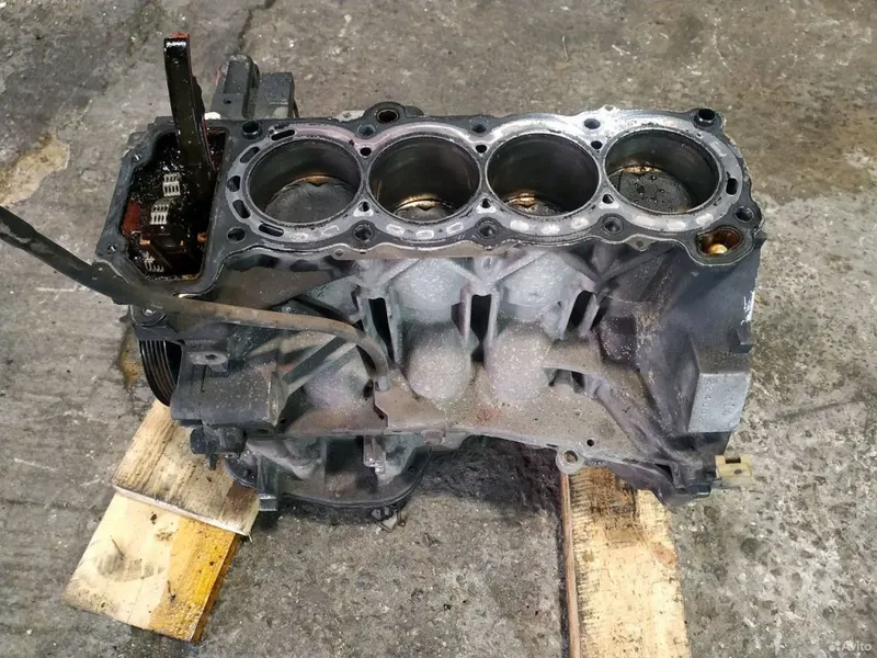 Фото: Блок цилиндров Nissan Note E11 2005-2013