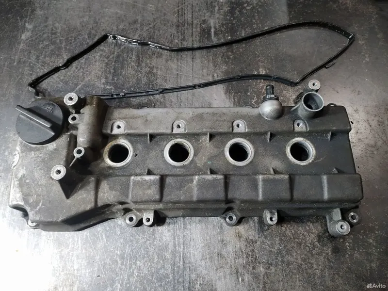 Фото: Клапанная крышка Nissan Note E11 2005-2013