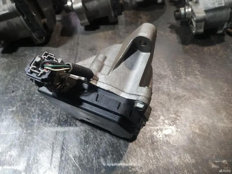 Фото: Блок Valvematic Toyota Noah