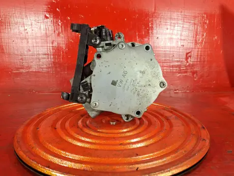Фото: Вакуумный насос CNC