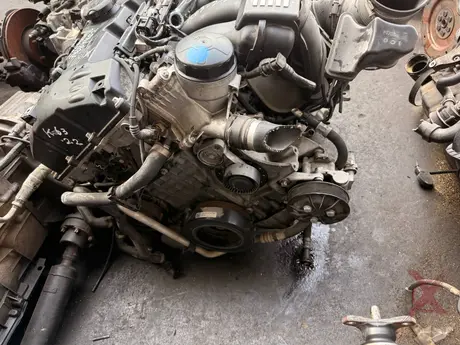 Фото: Двигатель N52B30AE BMW